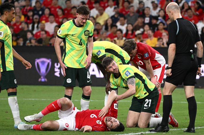 Berhasil membantai Timnas Indonesia pun masih membuat pelatih Australia Tony Popovic merasa cemas jelang lawan Jepang.