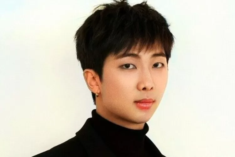 RM BTS kini membuktikan popularitasnya sebagai Rapper Asia  (Weverse/Bighit )