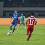 Hinaan dari Pemain Lyon Bikin Harry Maguire Berubah Jadi Pahlawan Man United di Laga Paling Gila