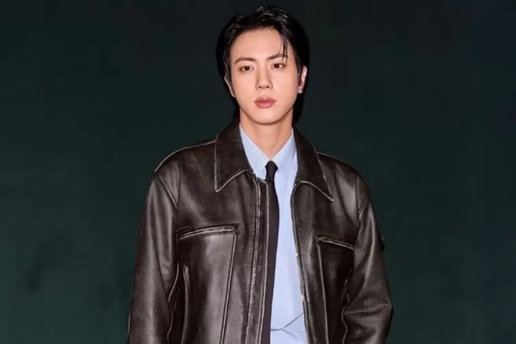 Jin BTS rilis teaser MV terbarunya, hal ini buat INDOMY salfok! (Tangkapan layar BigHit Ofc)