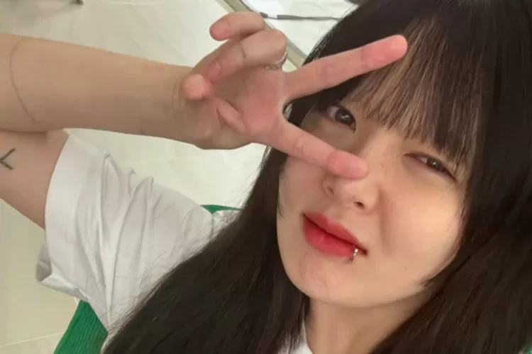 Tampilan baru Hyuna yang lebih fresh buat penggemar tidak sabar menunggu comeback terbarunya (Instagram @hyunah_aa)
