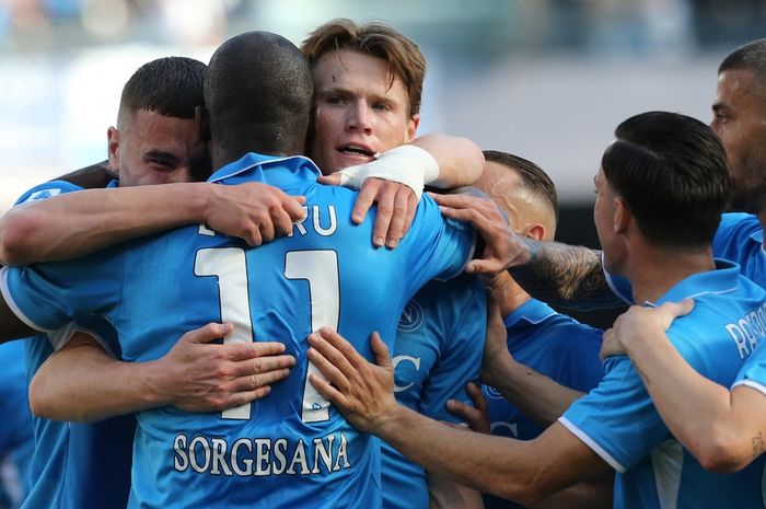 Saat Man United terpuruk, dua pemain buangan mereka, Romelu Lukaku dan Scott McTominay bikin Napoli terus tempel Inter Milan dalam persaingan scudetto Liga Italia sekaligus bantu Jay Idzes.
