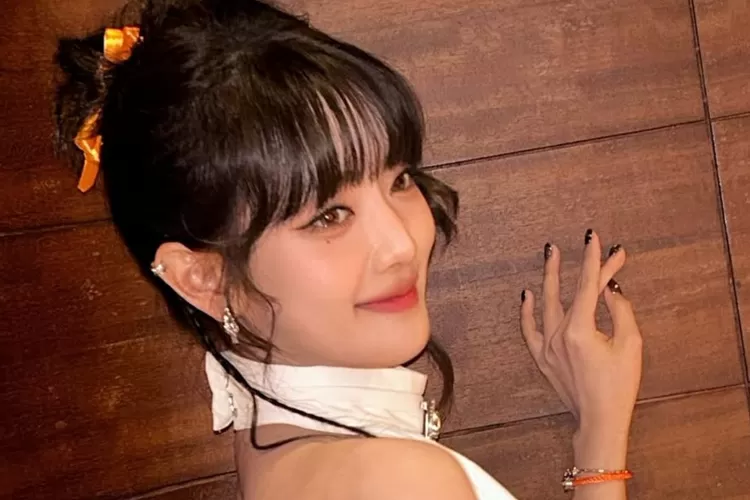 Minnie bawakan lagu grupnya meski tampil solo (Instagram @min.nicha)
