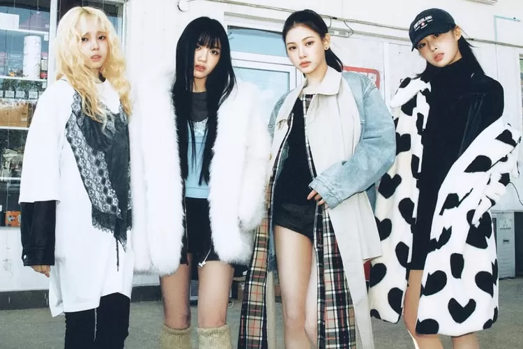 Grup terbaru asuhan Soyeon IDLE dan PNation tuai kontroversi usai Teaser yang menunjukkan barang yang menyerupai kondom (Instagram @babydontcry.offcl)