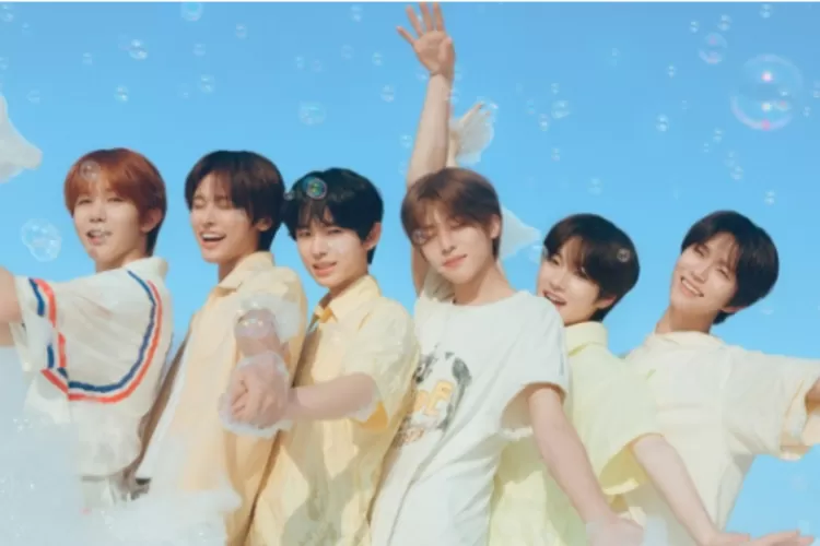 NCT WISH meraih posisi puncak di Ktown4u Weekly Chart lewat album Pop Pop versi jewelry box yang mencuri perhatian fans (SM Entertainment)
