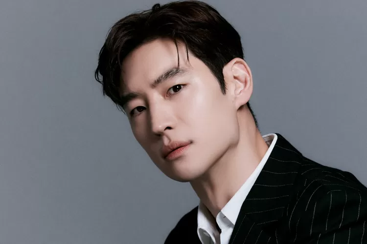 Sebagai CEO Agensi COMPANY ON, Aktor Lee Je Hoon Sangat Memikirkan Para Pegawai Perusahaannya (companyon.co.kr)
