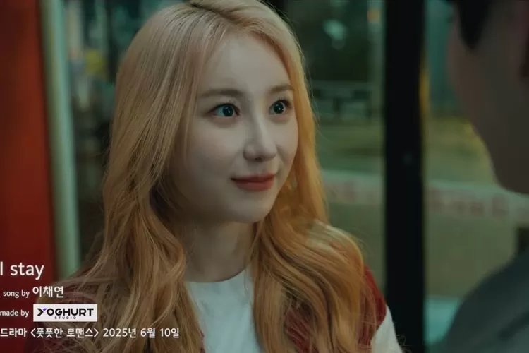 Lee Chae Yeon siap nyanyikan Here I Stay untuk Fresh Romance (Youtube/youghurt_studio)