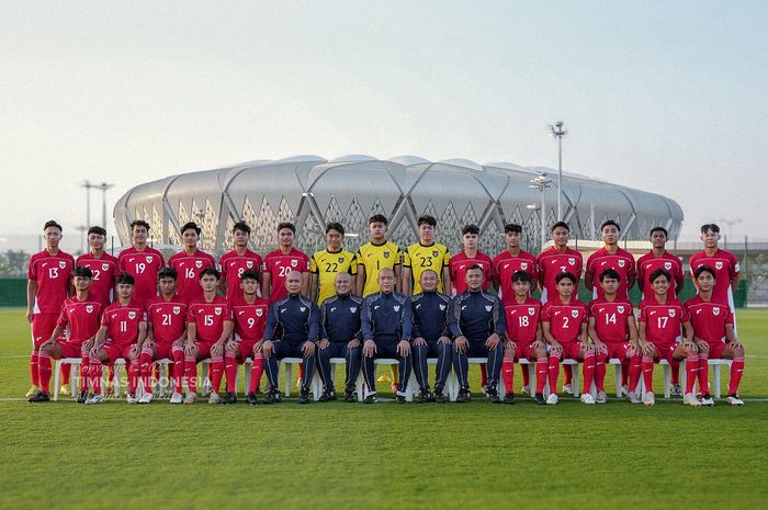 Timnas U-17 Indonesia asuhan Nova Arianto berhasil lolos ke Piala Dunia U-17 2025 usai memastikan diri maju ke perempat final Piala Asia U-17 dengan menghancurkan Yaman 4-1 (7/4/2025).