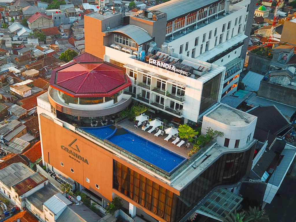 Cozzy.id - Hotel Murah - Hotel Terdekat - Penginapan Murah - Penginapan Terdekat - Booking Hotel - Grandia Hotel Bandung - Pengalaman Menginap Nyaman di Jantung Kota Bandung - Sumber Gambar (Grandia)