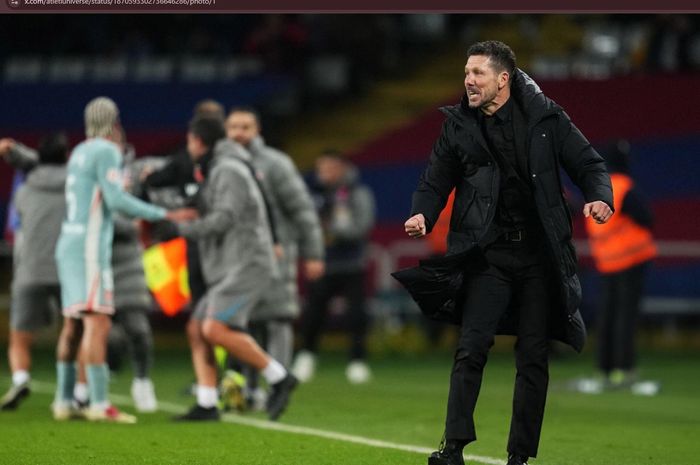 Diego Simeone punya pendapat berbeda soal hasil Atletico Madrid melawan Real Madrid dan Barcelona.