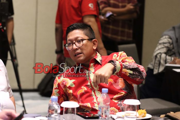 Direktur Persija Jakarta, Mohamad Prapanca, saat hadir di Hotel Morrisey, Jakarta Pusat, Kamis (20/2/2025).