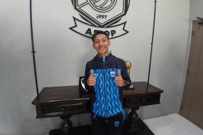 Gelandang Persib Bandung, Beckham Putra.