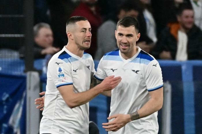 Adam Marusic merayakan golnya ke gawang Torino pada lanjutan Liga Italia 2024-2025.