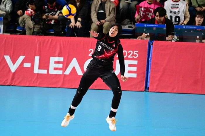 Megawati Hangestri Pertiwi saat memperkuat Daejeon JungKwanJang Red Sparks pada laga ketiga final Liga Voli Korea di Chungmu Gymnasium, Jumat (4/4/2025).