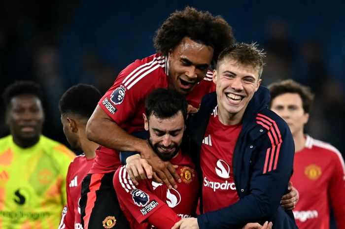 Seolah belum kapok terkena investasi bodong, Manchester United malah mau mendatangkan bomber dari Italia lagi pada musim panas 2025 mendatang.