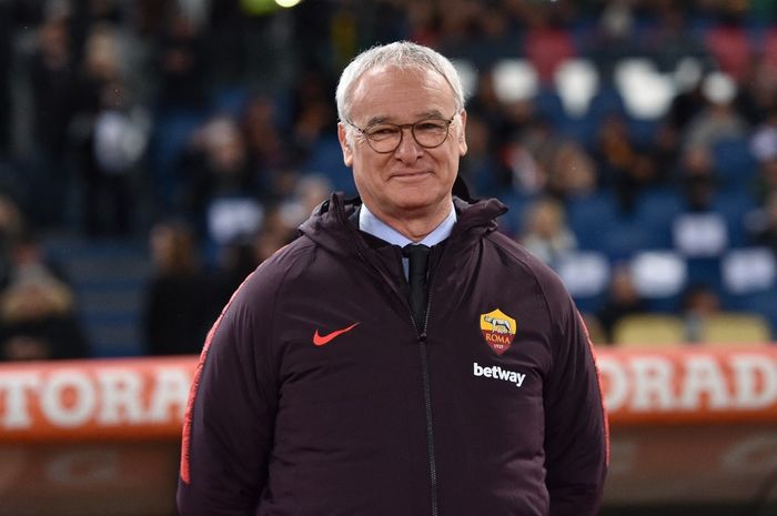 Claudio Ranieri menolak tawaran melatih Timnas Italia dan memilih bertahan di AS Roma.
