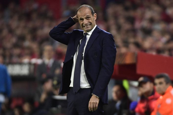 Massimiliano Allegri dilaporkan sempat mencapai kesepakatan dengan Napoli dan menunggu tawaran Inter Milan sebelum bergabung AC Milan.