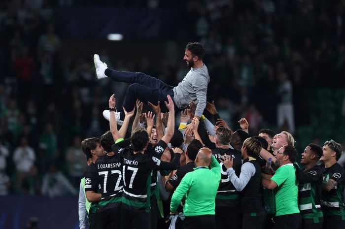 Ruben Amorim harus gigit jari usai mantan anak asuhnya di Sporting CP menolak bergabung ke Manchester United.