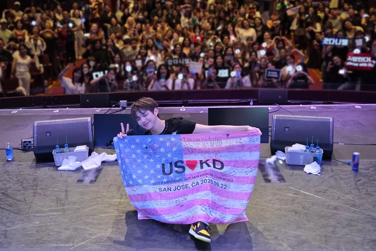 Perlengkapan konser sampai merchandise Kang Daniel dicuri saat perjalanan ke AS (X / Twitter @kd_officialx)