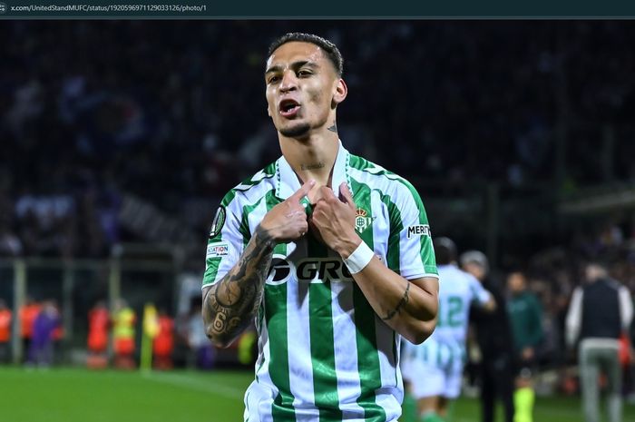 Winger pinjaman Man United, Antony, menjadi pahlawan kelolosan Real Betis ke final UEFA Conference League.