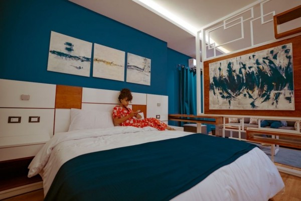 Cozzy.id - Hotel Murah - Hotel Terdekat - Penginapan Murah - Penginapan Terdekat - Booking Hotel - Apakah Hotel OYO Aman dari Razia - Sumber Gambar (IDNTimes)