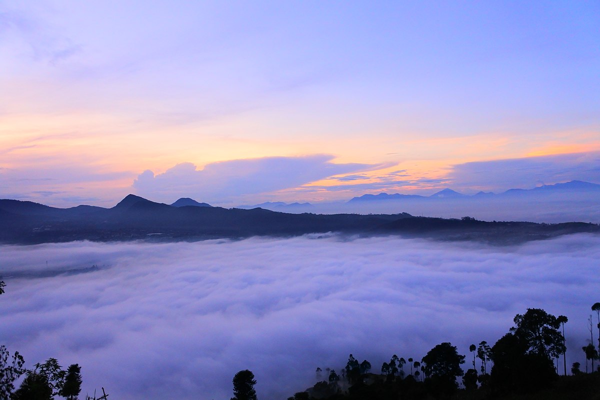Cozzy.id - Hotel Murah - Hotel Terdekat - Penginapan Murah - Penginapan Terdekat - Booking Hotel - Gunung Putri Lembang Bandung - Keindahan Alam dan Petualangan Seru - Sumber Gambar (wikipedia)
