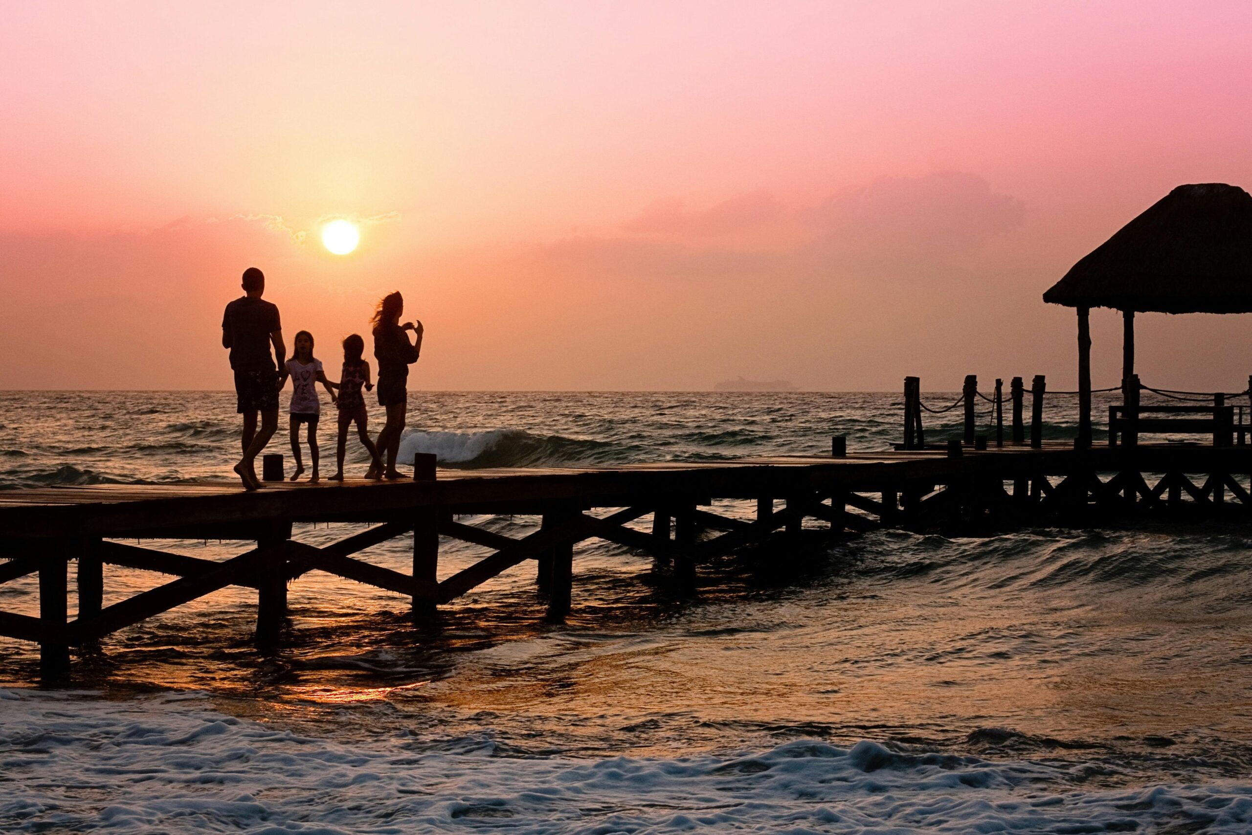 Cozzy.id - Hotel Murah - Hotel Terdekat - Penginapan Murah - Penginapan Terdekat - Booking Hotel - Liburan Bareng Keluarga di Bandung - Destinasi Seru dan Tips Menginap Hemat - Sumber Gambar (Pexels)
