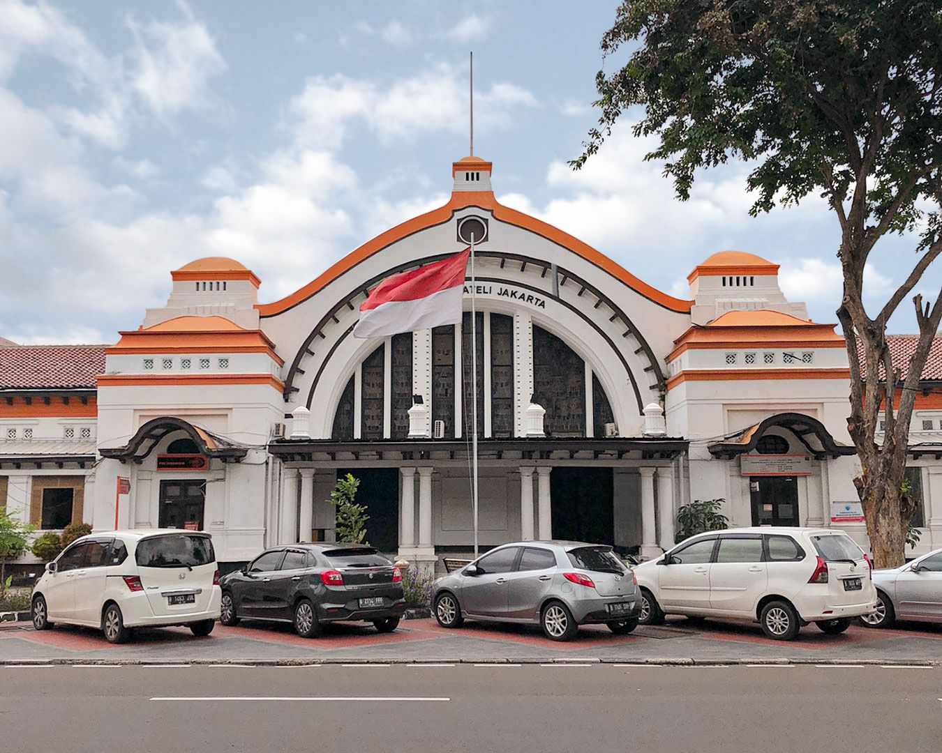 Cozzy.id - Hotel Murah - Hotel Terdekat - Penginapan Murah - Penginapan Terdekat - Booking Hotel - Pos Bloc Jakarta - Ruang Kreatif Baru di Pusat Kota - Sumber Gambar (Grid)