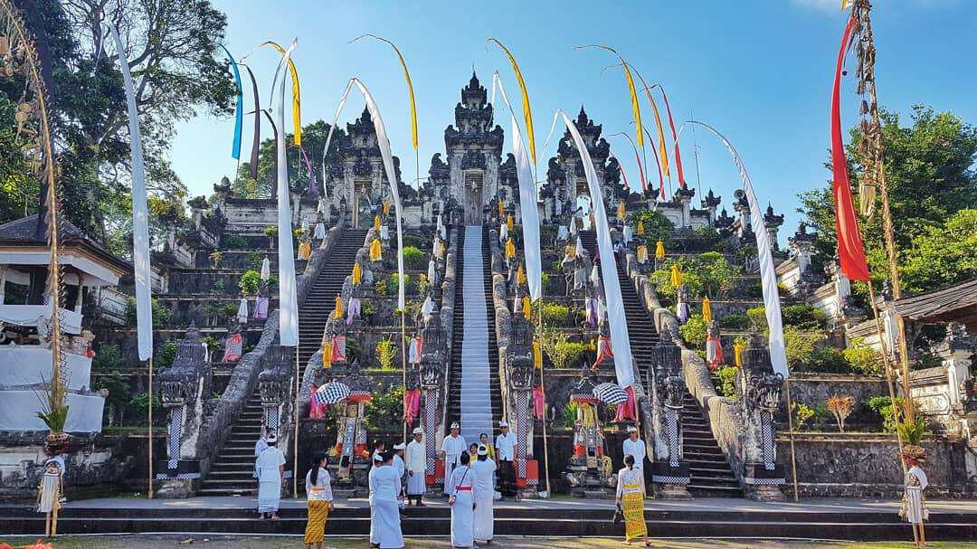 Cozzy.id - Hotel Murah - Hotel Terdekat - Penginapan Murah - Penginapan Terdekat - Booking Hotel - Tangkal Pinus Lembang - Surga Hutan Pinus di Bandung - Sumber Gambar (Atourin)