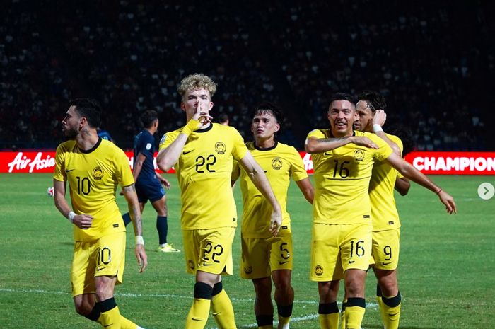 Penyerang Timnas U-23 Malaysia Fergus Tierney (kedua dari kiri) mengaku tak takut dengan tekanan dari suporter di GBK saat lawan Timnas U-23 Indonesia.