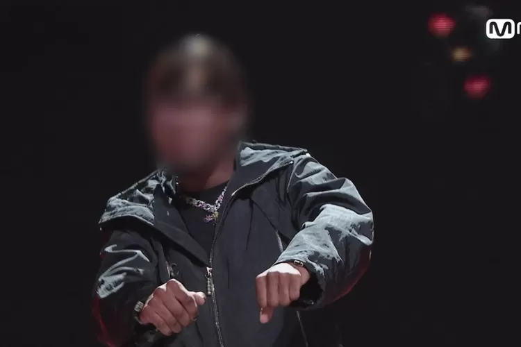 Mengejutkan, mobil terbengkalai yang tedaftar atas nama d4vd jadi TKP penemuan jasad terbungkus tas dalam bagasi (YouTube Mnet K-Pop)