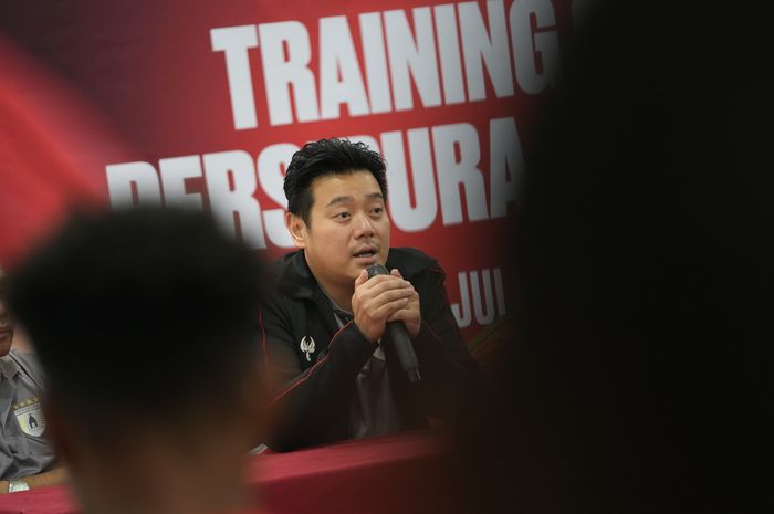 Manajer Persipura Jayapura, Owen Rahadiyan