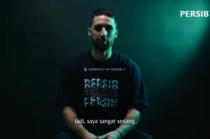 Luciano Guaycochea akui banyak pertimbangan sebelum gabung Persib Bandung.