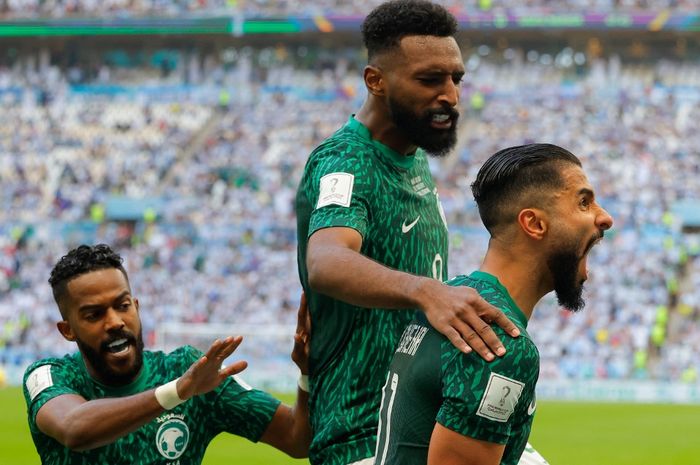 Saleh Al-Shehri (kanan) tak punya statistik oke menjelang duel versus Indonesia.