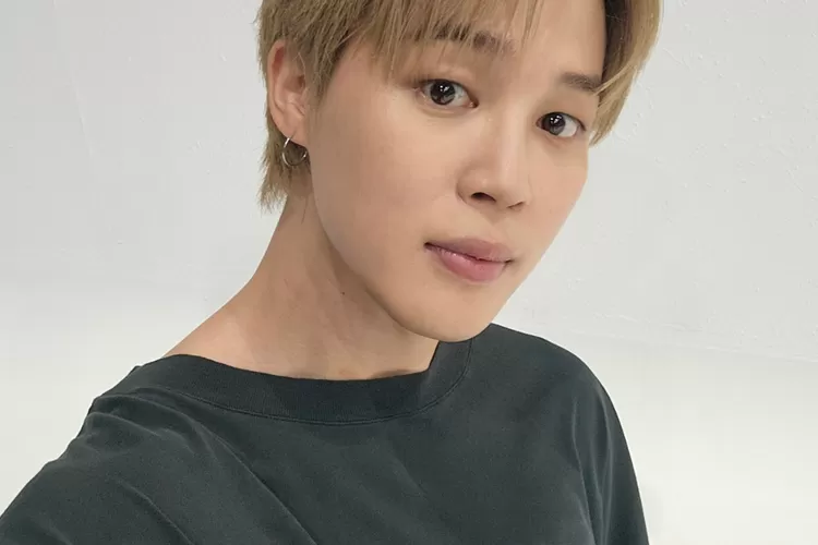 Jimin BTS terus membuktikan popularitasnya sebagai Idol K-pop solo  (Weverse/Bighit Music )