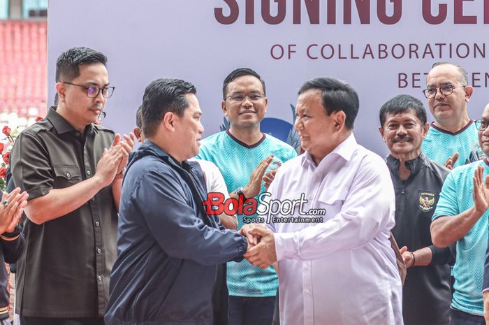 Menpora sekaligus Ketua Umum PSSI Erick Thohir (kiri) meminta maaf langsung ke Presiden RI Prabowo Subianto (kanan) seusai Timnas Indonesia gagal lolos ke Piala Dunia 2026.