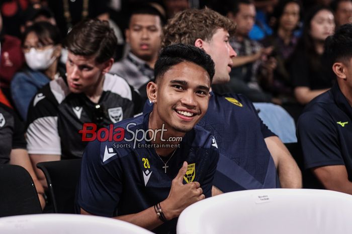 Erick Thohir buka suara soal isu Marselino Ferdinan yang bakal dipinjamkan ke Belanda.