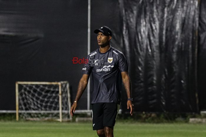 Pelatih Timnas Indonesia, Patrick Kluivert, menyebut kekalahan dari Arab Saudi sebagai hasil yang tak adil.