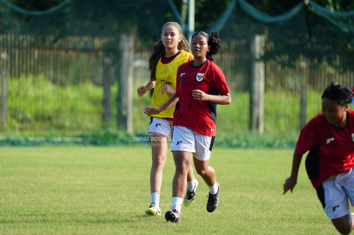 Suasana latihan Timnas U-17 Putri Indonesia sebelum Kualifikasi Piala Asia U-17 2026