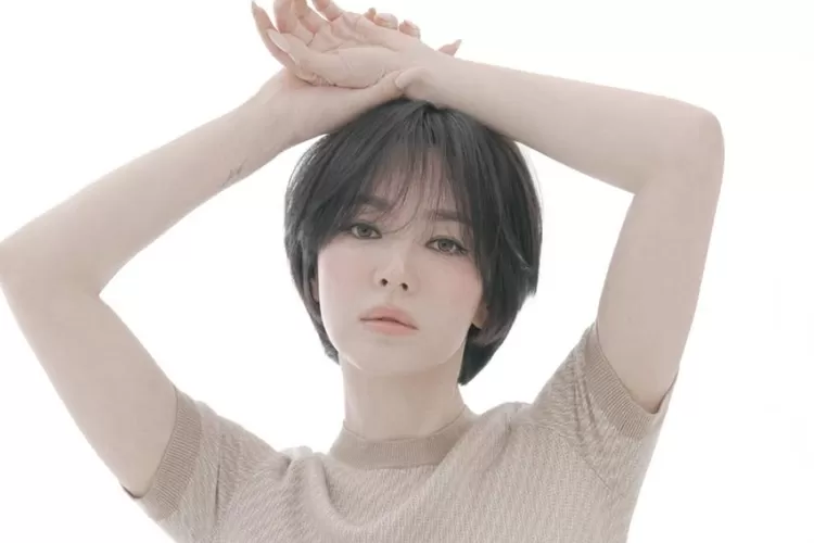 Cantik luar dalam! Song Hye Kyo bagikan rutinitas menjaga kecantikan dan ketenangan hatinya (Instagram @kyo1122)