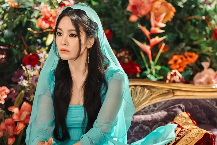 Habibtiku! Penulis Kim Eun Sook ucapkan terima kasih kepada Song Hye Kyo usai jadi cameo di Genie, Make a Wish (Instagram @netflixkr)