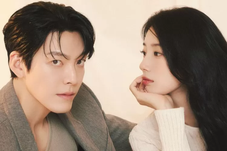 Kim Woo Bin belain Suzy usai dinilai aktingnya datar dan kaku (Instagram/@skuukzky)