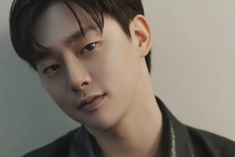 Kwon Hyun Bin akan wamil di Korps Marinir November mendatang (Instagram @komurola)