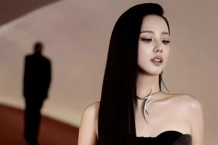 Jisoo BLACKPINK tunjukkan tanda kolaborasi lewat &quot;EYES CLOSED&quot; (Instagram @sooyaaa__)