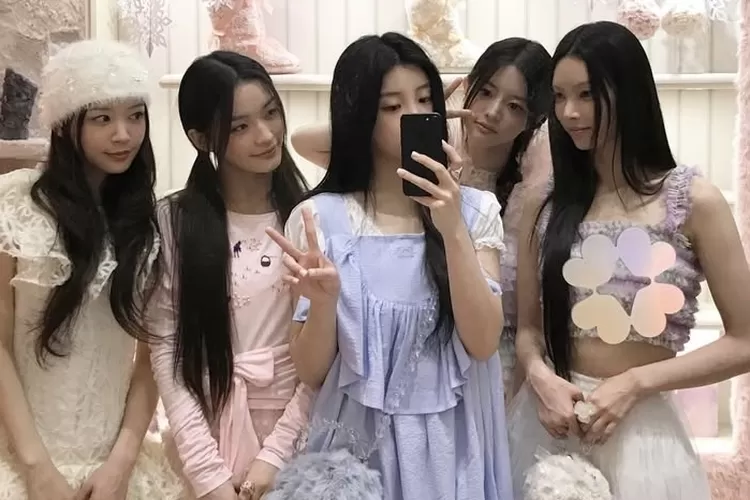 Dua penghargaan bergengsi di Jepang berhasil diraih ILLIT (Instagram @illit_official)