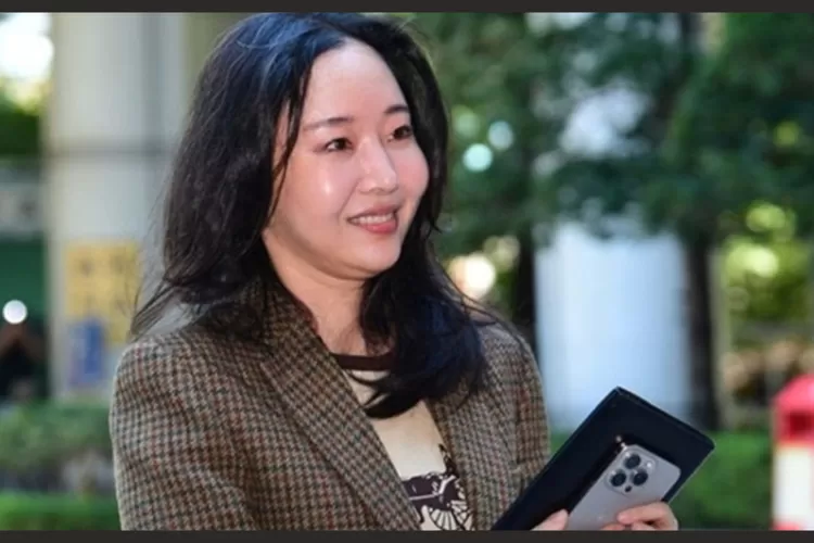 Pengadilan Angkat Bicara Terkait Kasus Mantan Karyawan ADOR yang Klaim Alami Asusila di Tempat Kerja Libatkan Min Hee Jin (MK)