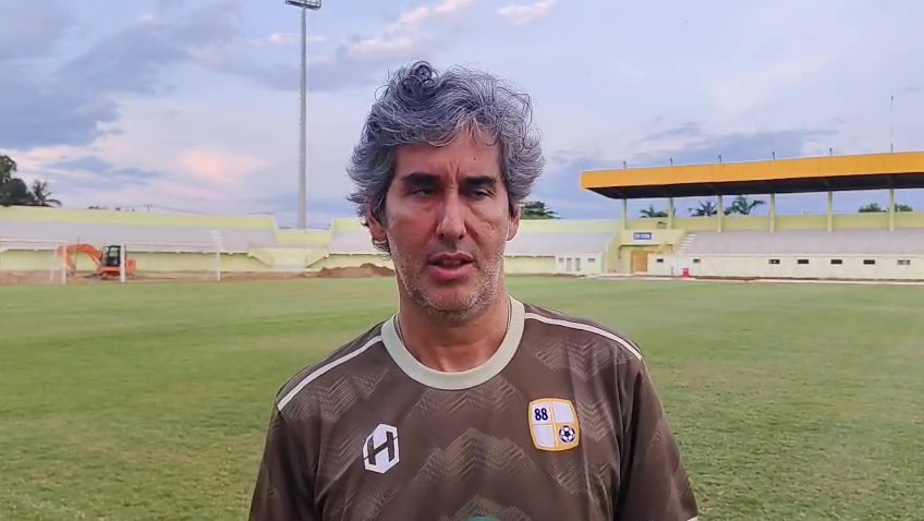 Pelatih kepala Barito Putera, Stefano Cugurra,