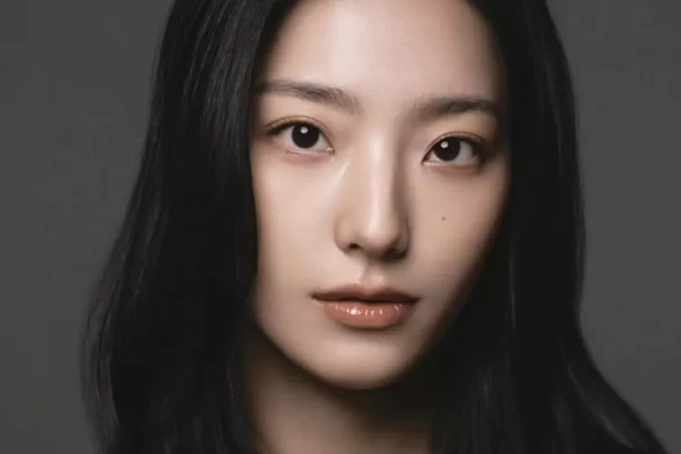 Lee Saerom eks fromis 9 menandatangani kontrak dengan agensi 333 (Instagram @333___official)