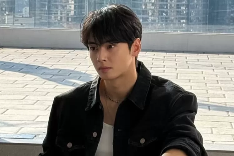 Cha Eun Woo tulis surat untuk penggemar saat wajib militer  (instagram @eunwo.o_c)