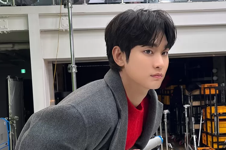 Pihak Kim Soo Hyun berikan klarifikasi soal surat selama wajib militer (Instagram @soohyun_k216)